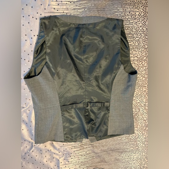 Gray Server Vest L - Picture 6 of 8